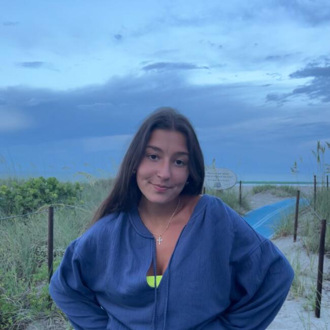 Babysitter in Prospect: Ava