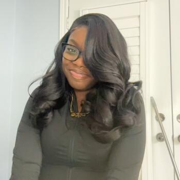Babysitter Brampton: Iyanu