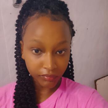 Babysitter in Doha: Sarah