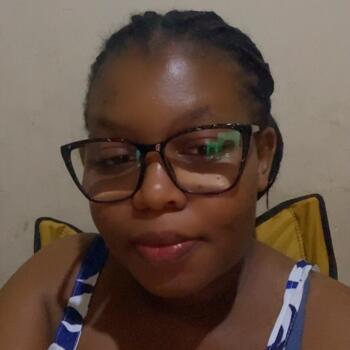 Babysitting job in Umlazi: babysitting job Amanda