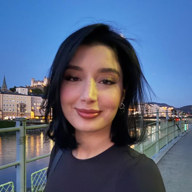 Babysitter in Salzburg: Dilara