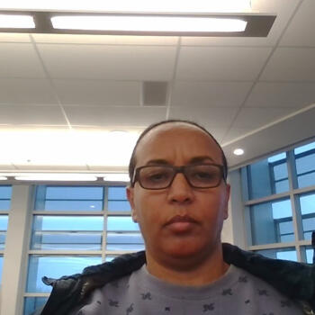 Nanny in Ottawa: Azi