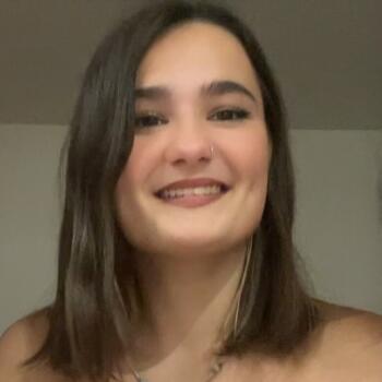 Babysitter in Le Bouscat: Lea