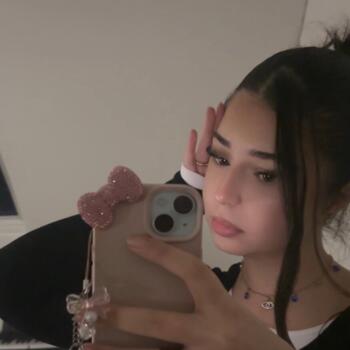 Babysitter in Alençon: Esma