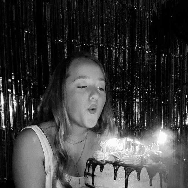 Babysitter in Marcq-en-Ostrevent: Candice