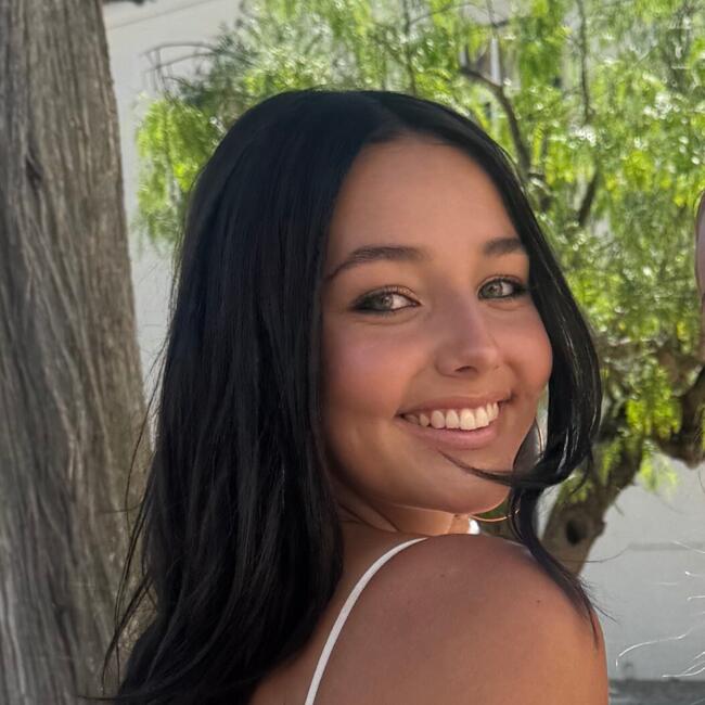 Babysitter in Cascais: Sienna