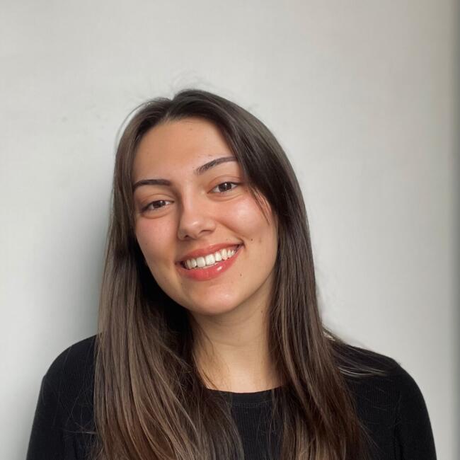 Babysitter in Angers: Yuna