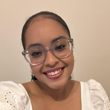 Babysitter in Vila Nova de Gaia: Karam