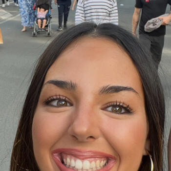 Babysitter in Asnières-sur-Seine: Meryam