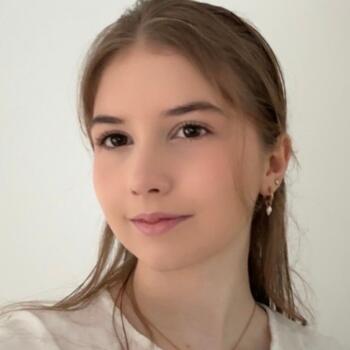 Babysitter in Douai: Mélina