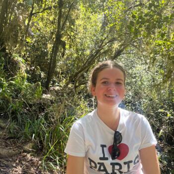 Babysitter in Auckland: Laura