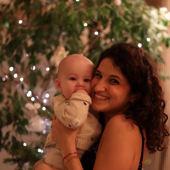 Babysitter in Paris: Capucine