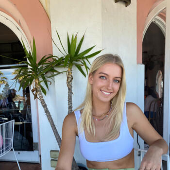 Babysitter in Gold Coast: Lauren