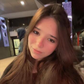 Babysitter em Nazaré: Bella