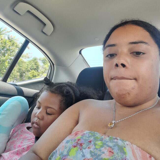 Babysitter in Pompano Beach: Nia