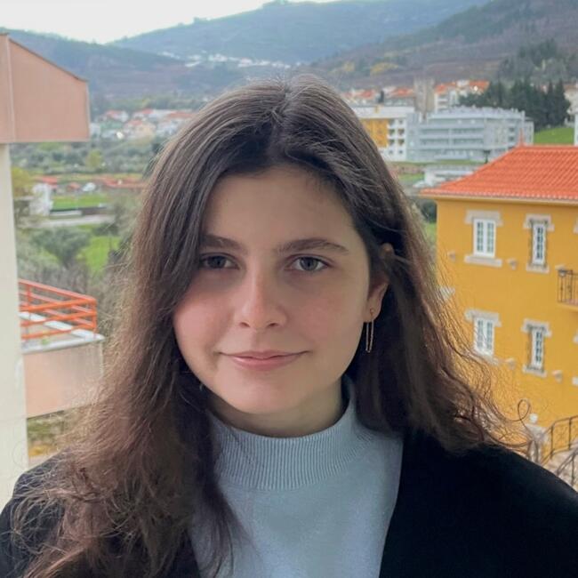 Babysitter in Castelo Branco: Jéssica