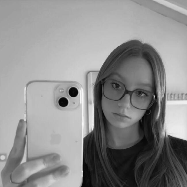 Babysitter in Clermont-Ferrand: Clémentine