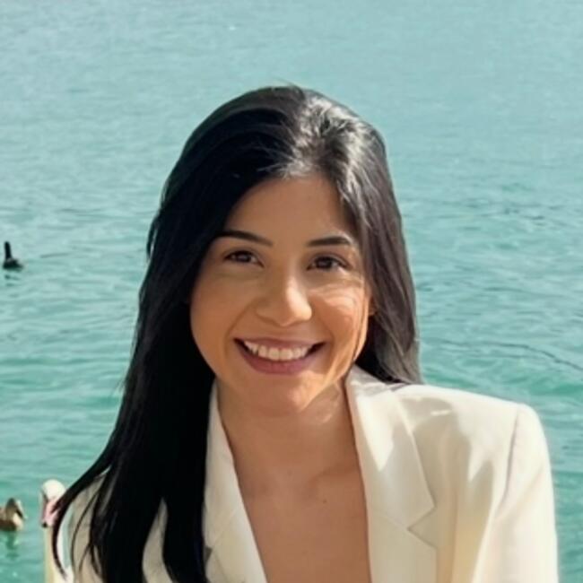 Babysitter a Zurigo: Jaqueline