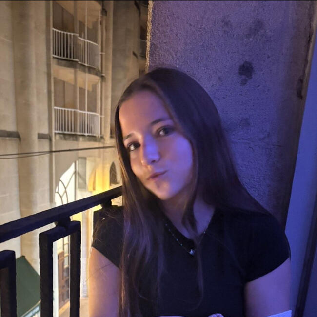 Babysitter in Le Bouscat: Chloe