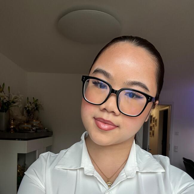 Babysitter in London: Helena