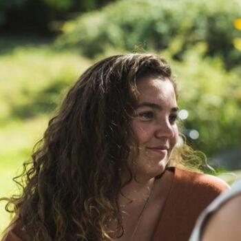 Oeiras のベビーシッター: Luiza