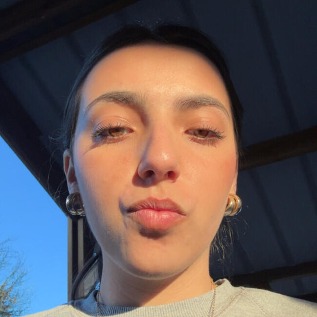 Babysitter in Saint-Paul-lès-Dax: Mathilda