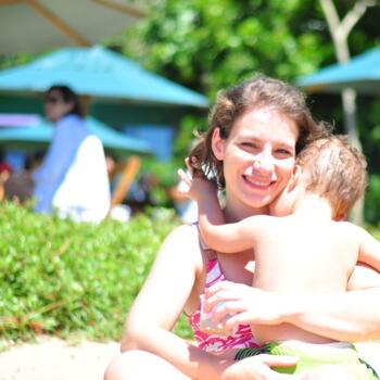 Emprego de babá em Santos: emprego de babá Viviane