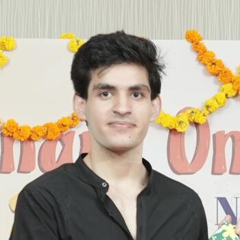 कोच्चि में बेबीसिटर: Kasif