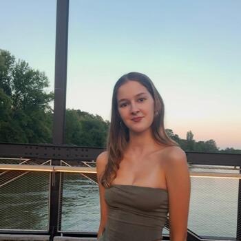 Babysitter in Maribor: Nina