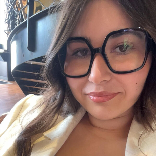 Babysitter in Niort: Lesly