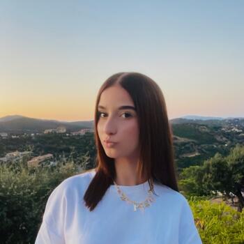 Babysitter in Montauban: Lisa