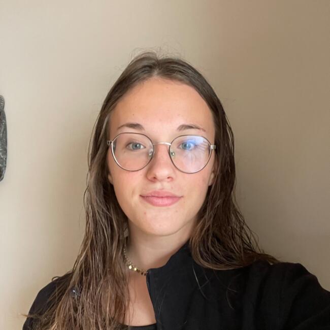 Niñera en Calella: Abril Estragu Berne