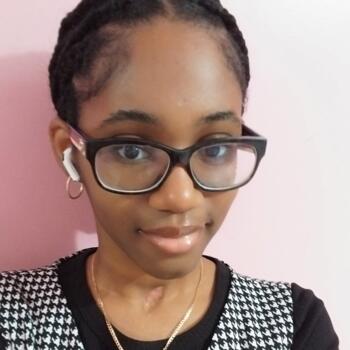 Babysitter in New York: Taina