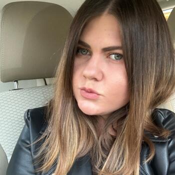 Babysitter in Matawhero: Iveta