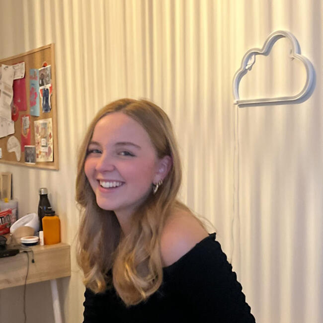 Babysitter in Angers: Ilana