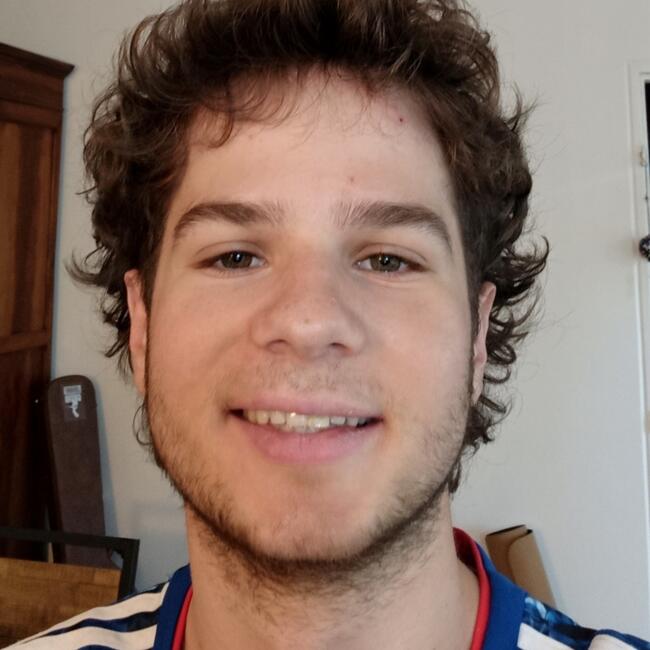 Babysitter in Guimarães: Hugo