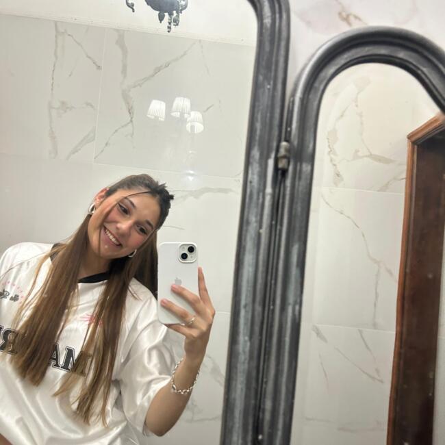 Babysitter in La Plata: Luana