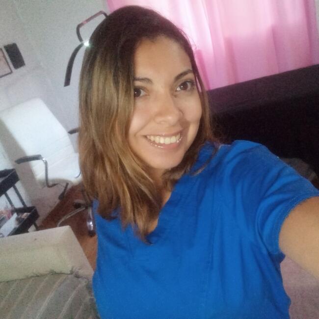 Niñera en Roldán: Abril