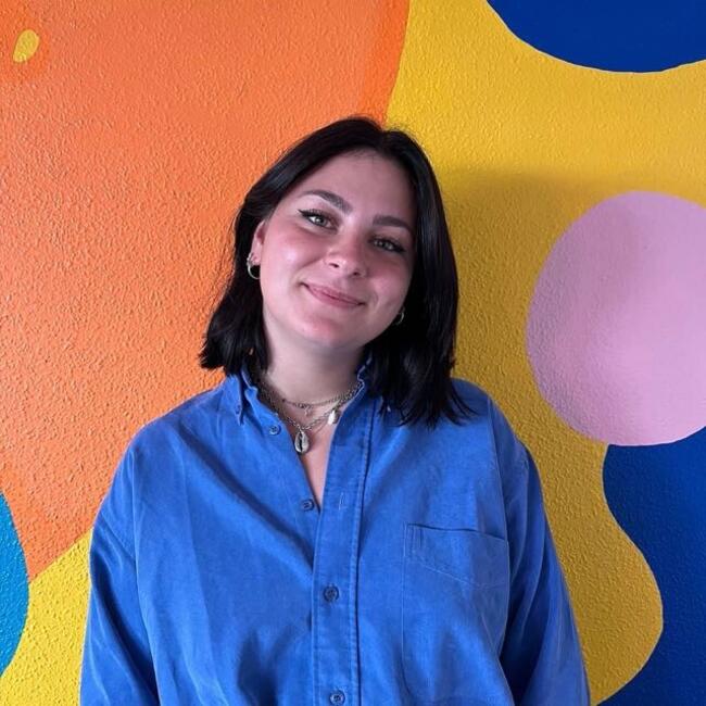 Babysitter in Herbault: Elisa