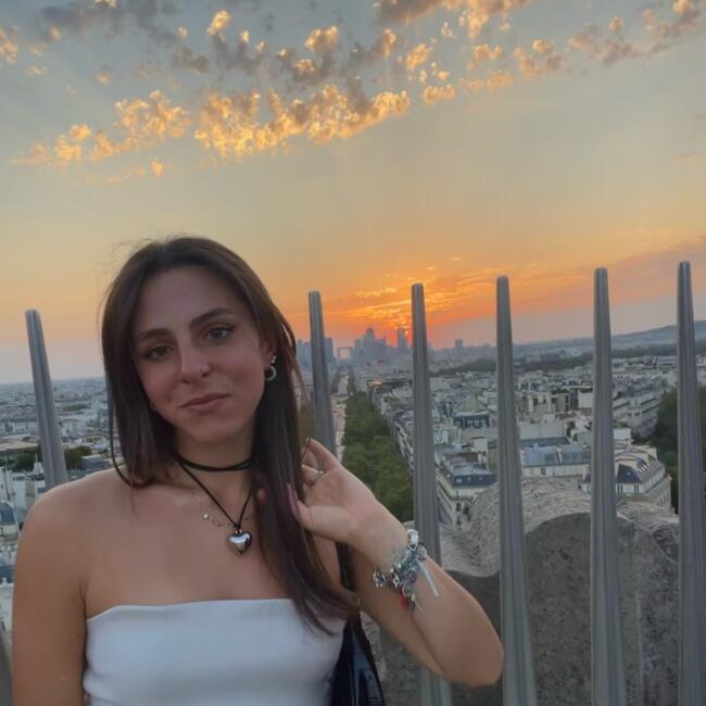 Babysitter in Perugia: Laura
