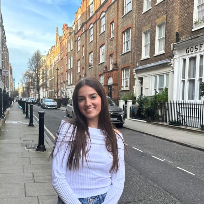 Babysitter in Serris: Jade