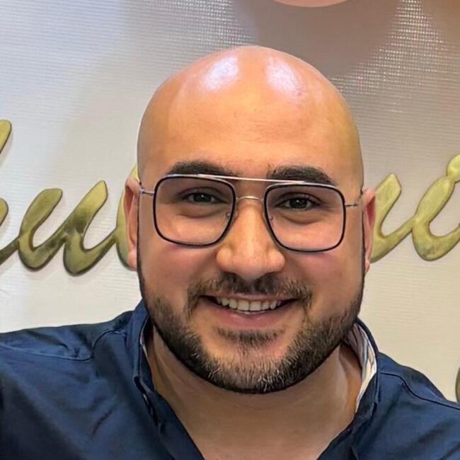 وظيفة جليسة أطفال في عجمان: Michael