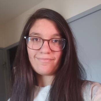Babysitter Issoudun: Alicia