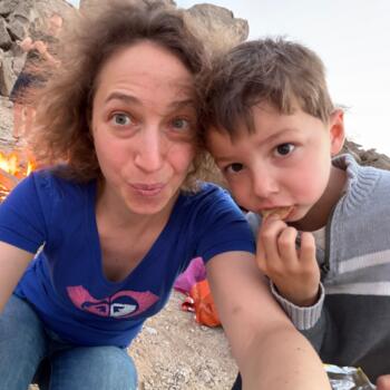 وظيفة مربية أطفال في جدة: فرص عمل كجليسة أطفال Yasmine