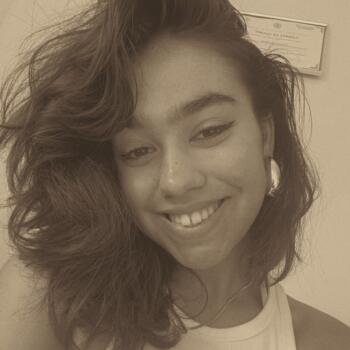 Babysitter Albufeira: Estela