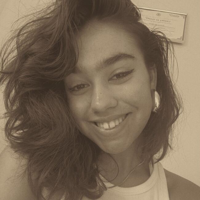 Babysitter in Albufeira: Estela
