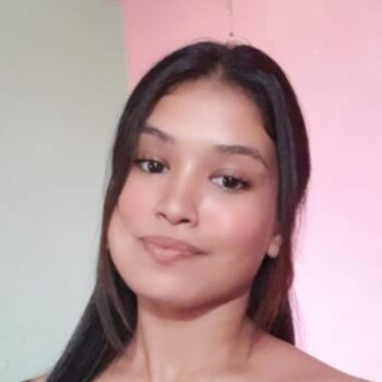 Nanny in Barcelona: Bhawana