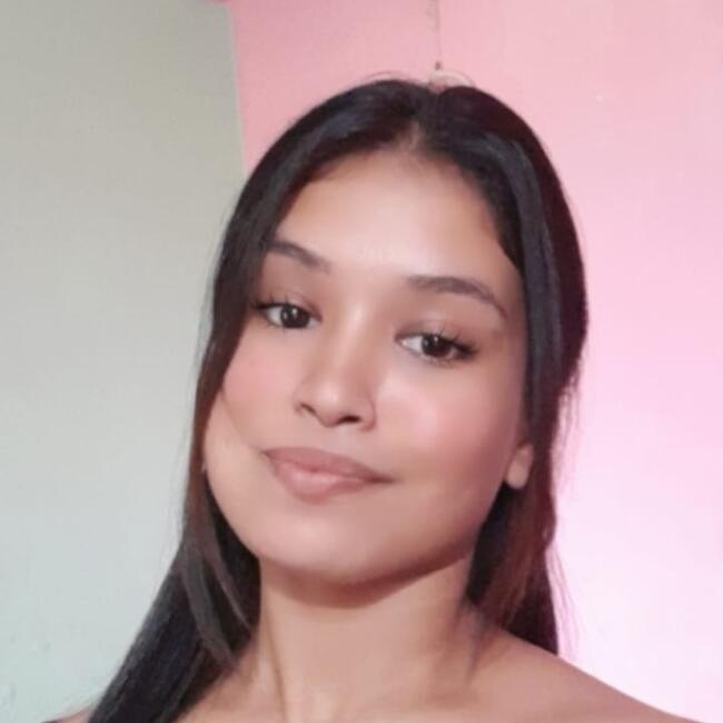 Nanny in Barcelona: Bhawana