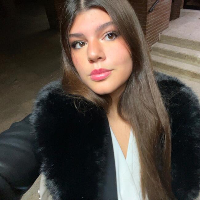 Babysitter in Pozuelo de Alarcón: Esmeralda Paloma