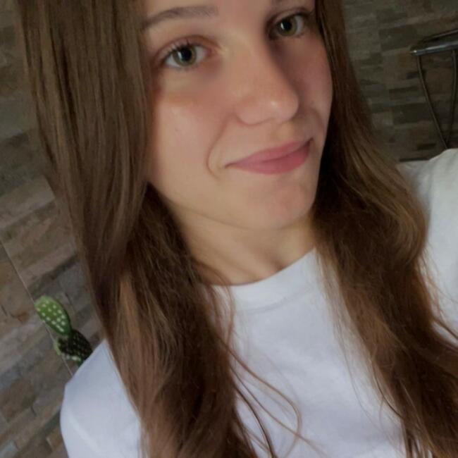 Babysitter in La Fontenelle: Lia